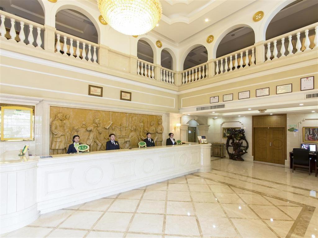 Vienna Hotel Zhanjiang Coast Avenue Екстериор снимка